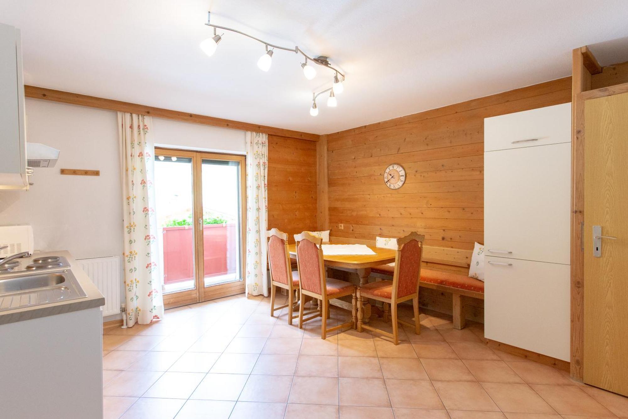 ノイシュティフト・イム・シュトゥーバイタール Haus Steinbock Bed & Breakfast エクステリア 写真