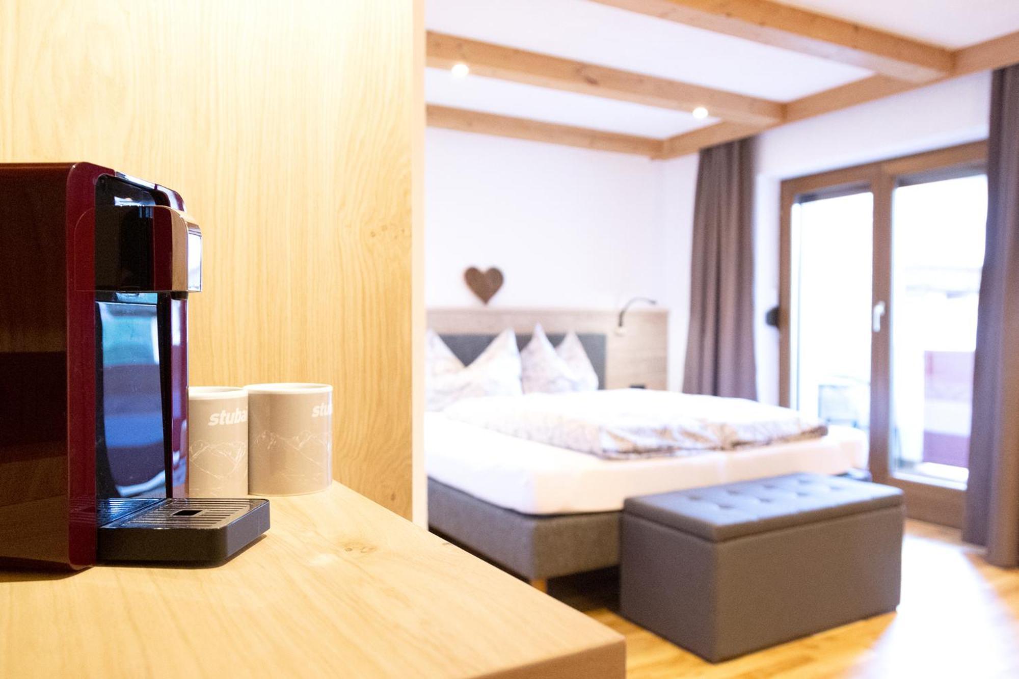 ノイシュティフト・イム・シュトゥーバイタール Haus Steinbock Bed & Breakfast エクステリア 写真